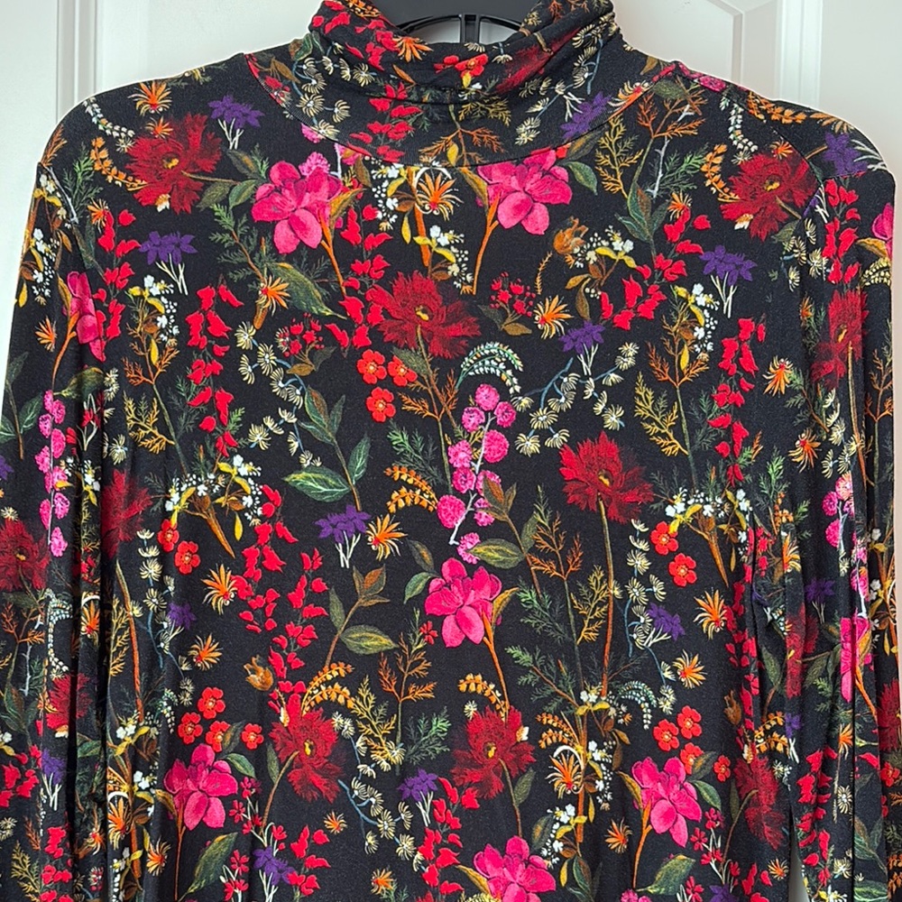 Tahari Black Floral Mockneck Top - Picture 3 of 8